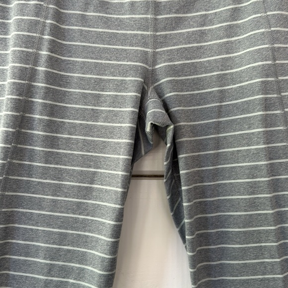 Athleta Stripe Salutation 7/8 Tight Heather Gray - Picture 5 of 12